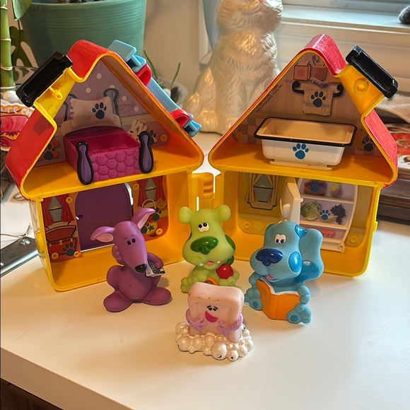 Vintage Colorful Blues Clues Playhouse with  Character Figures - Picture 2 of 3